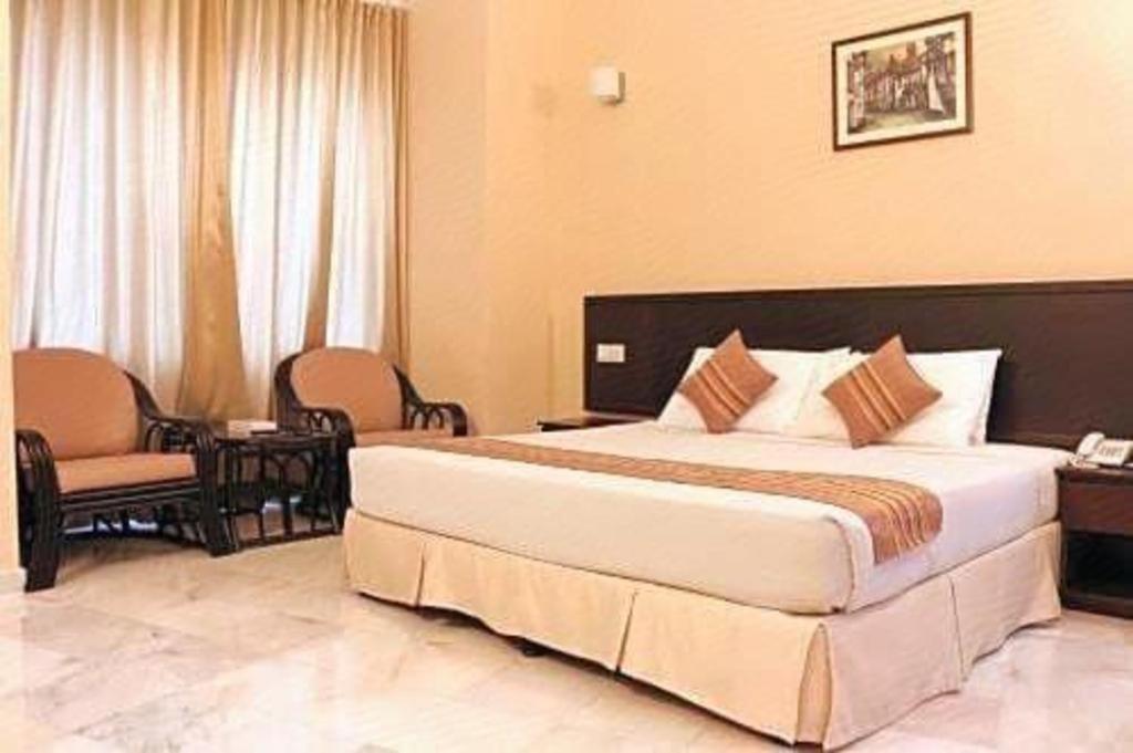 Stallions Suites Penang Jelutong Exterior photo