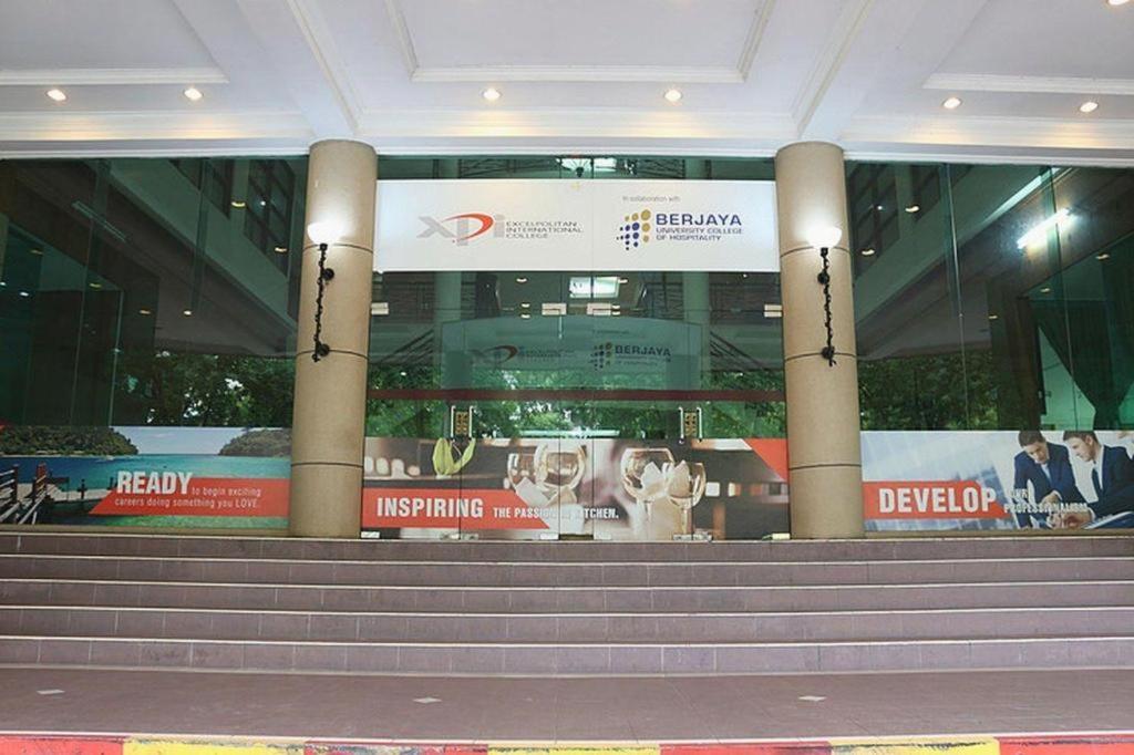 Stallions Suites Penang Jelutong Exterior photo