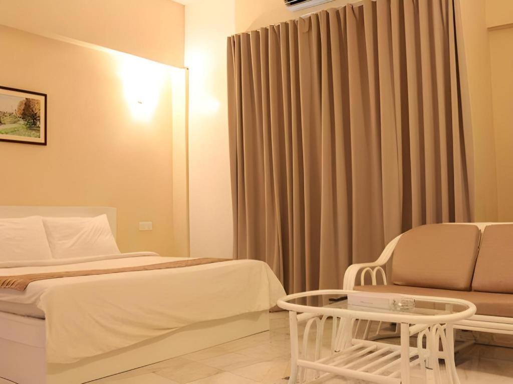 Stallions Suites Penang Jelutong Exterior photo