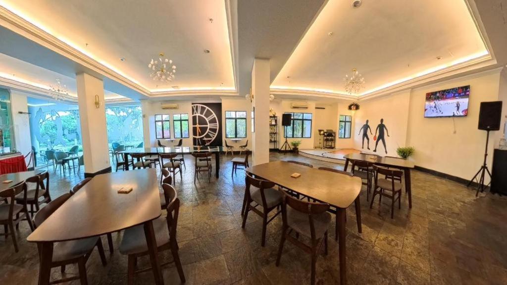 Stallions Suites Penang Jelutong Exterior photo