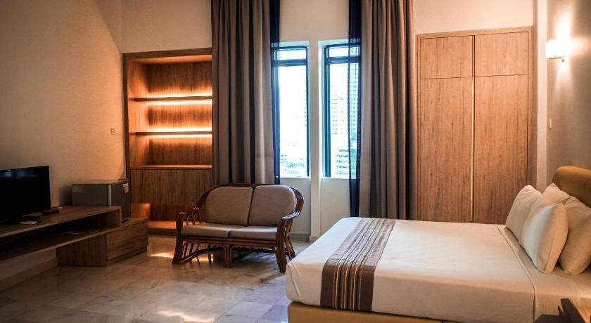 Stallions Suites Penang Jelutong Exterior photo