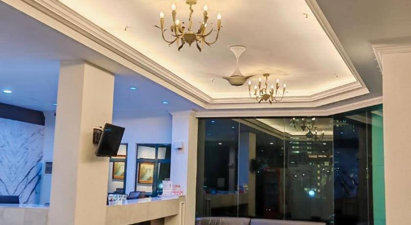 Stallions Suites Penang Jelutong Exterior photo