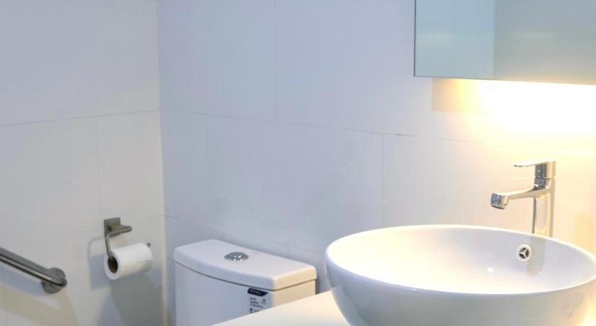 Stallions Suites Penang Jelutong Exterior photo