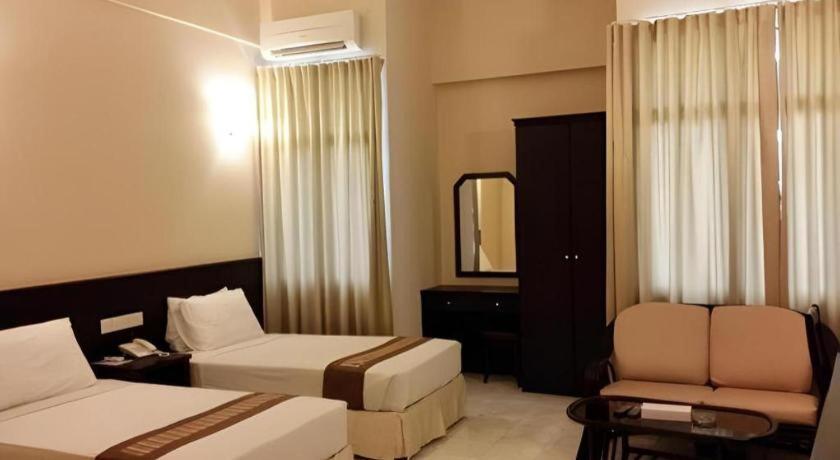 Stallions Suites Penang Jelutong Exterior photo